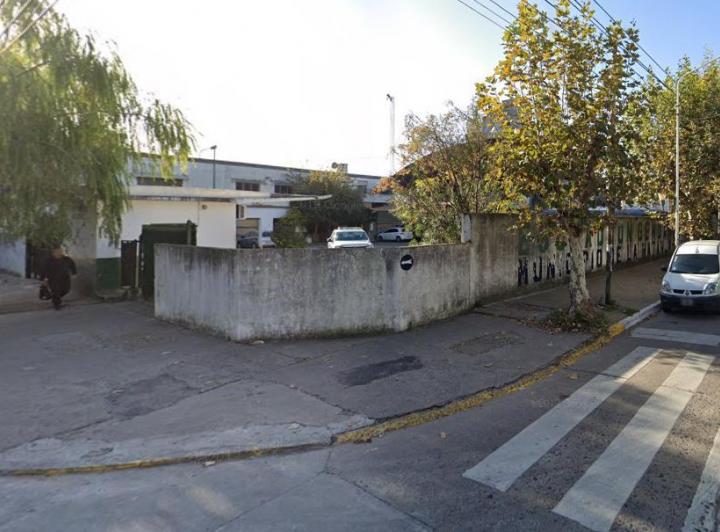 Local comercial · 1400m²