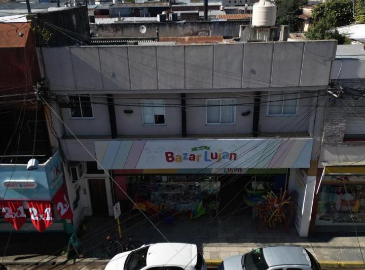 Local comercial · 261m²