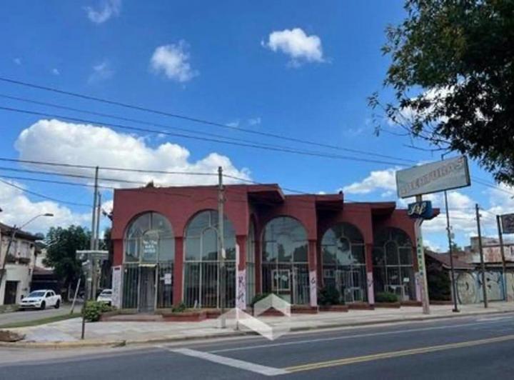 Local comercial · 286m²
