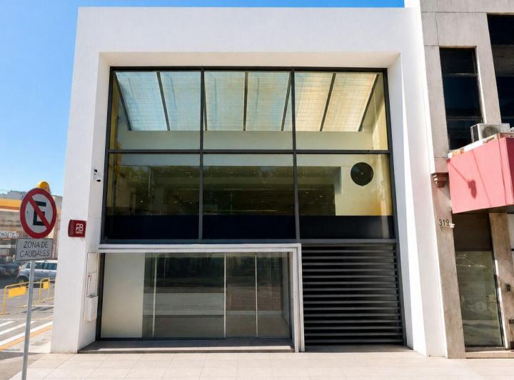 Local comercial · 568m² · 6 Ambientes · 1 Cochera