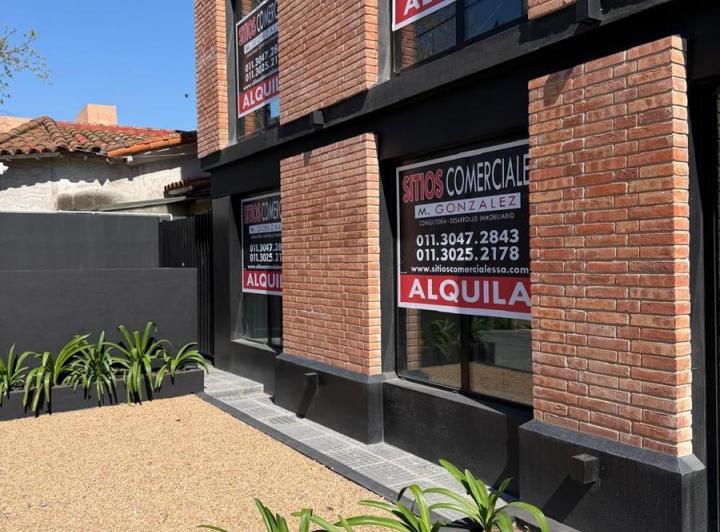 Local comercial · 160m²