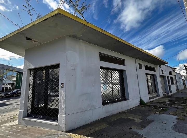 Local comercial · 168m²