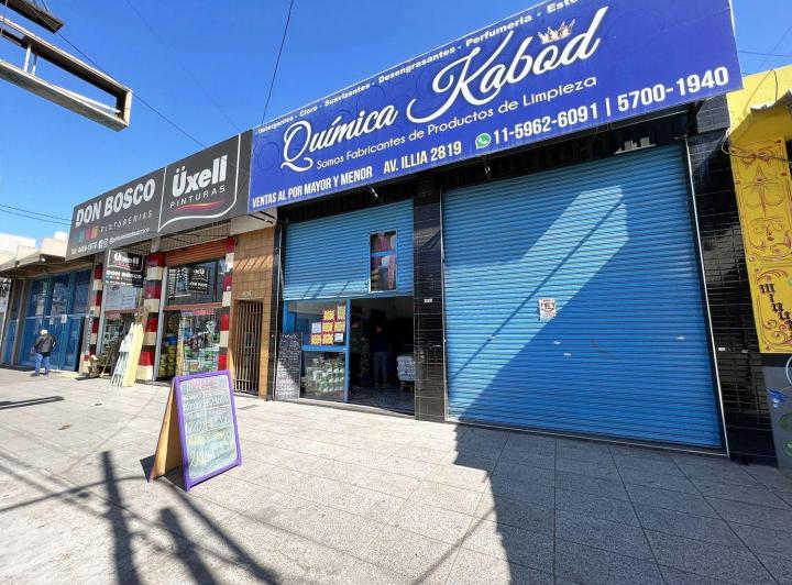 Local comercial · 373m²