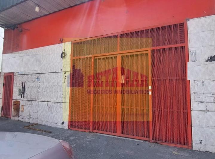 Local comercial · 240m² · 2 Ambientes