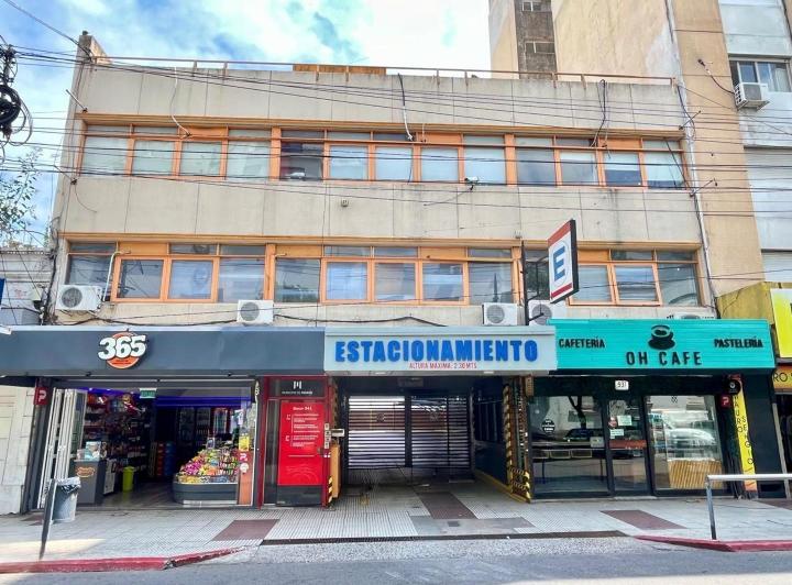Local comercial · 581m² · 1 Ambiente · 10 Cocheras