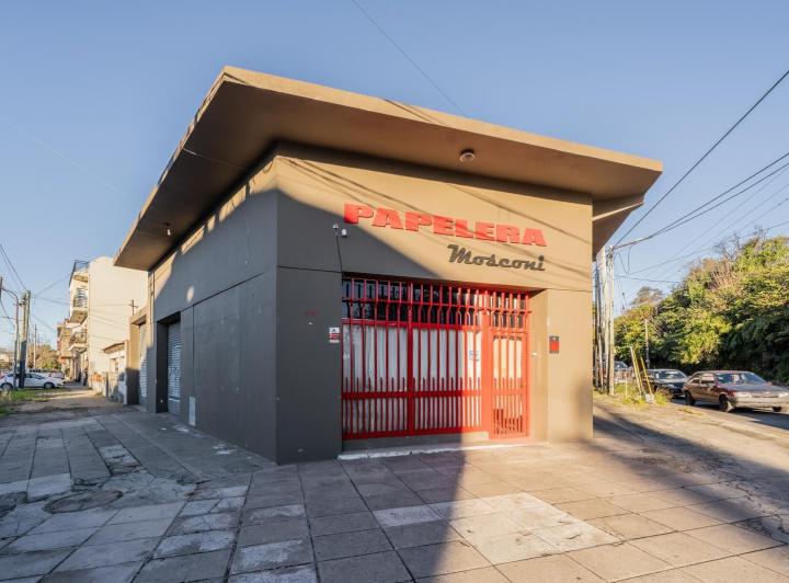 Local comercial · 335m² · 3 Cocheras