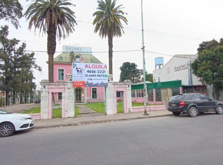 Local comercial · 600m²