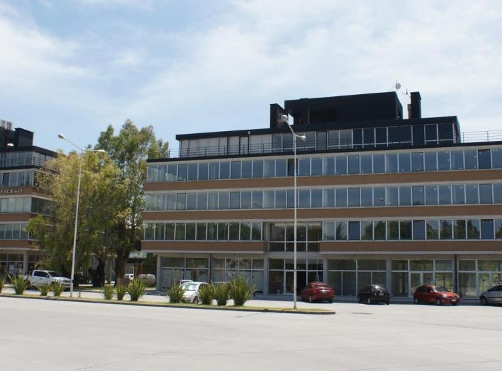 Oficina comercial · 100m² · 1 Ambiente · 2 Cocheras