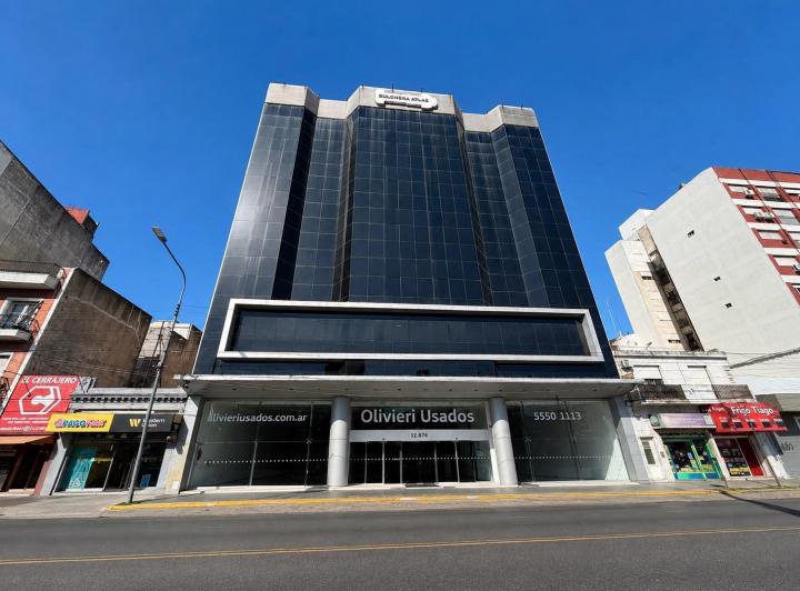 Local comercial · 670m²