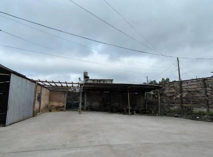 Bodega-Galpón · 420m² · 7 Ambientes · 1 Cochera