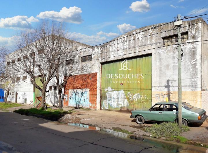 Depósito · 2400m² · 4 Ambientes