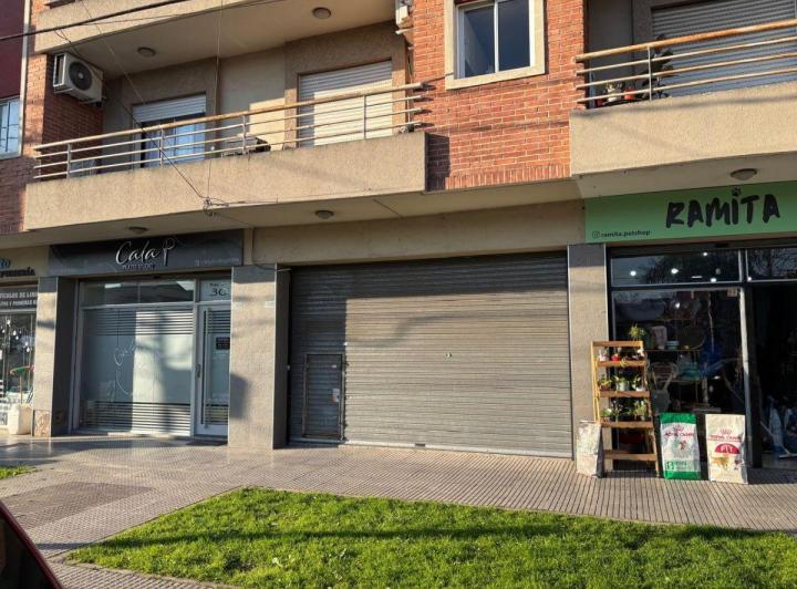 Local comercial · 54m²