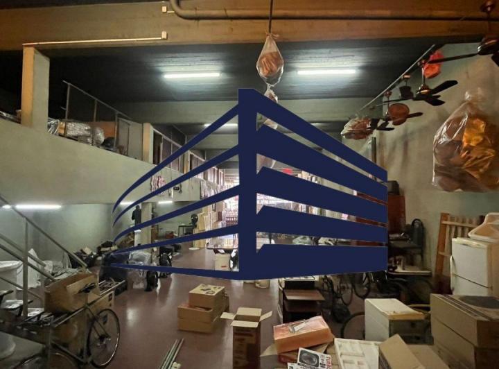 Local comercial · 329m²