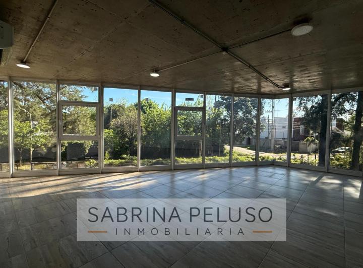 Oficina comercial · 46m² · 2 Ambientes · 1 Cochera