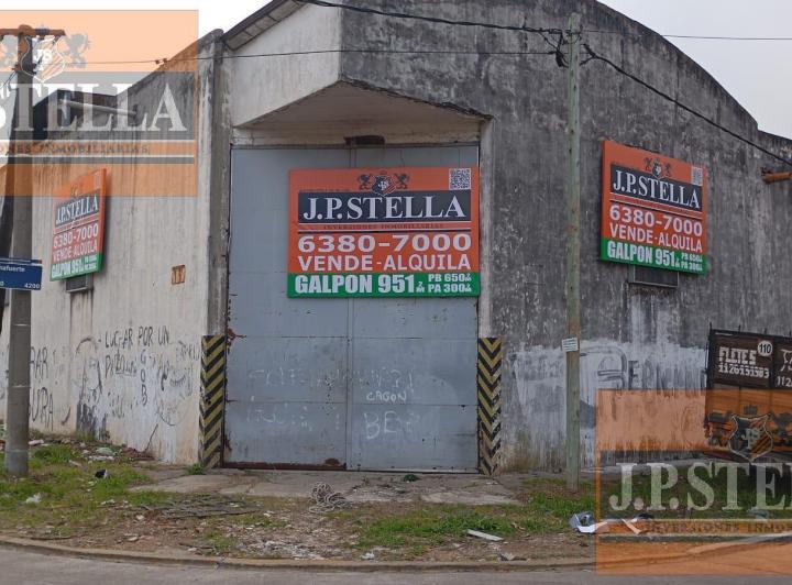 Bodega-Galpón · 951m²