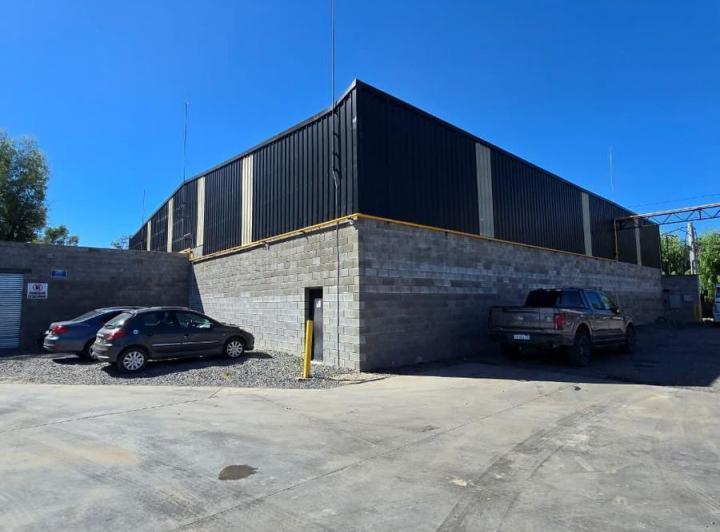 Bodega-Galpón · 840m²