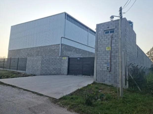Bodega-Galpón · 900m²