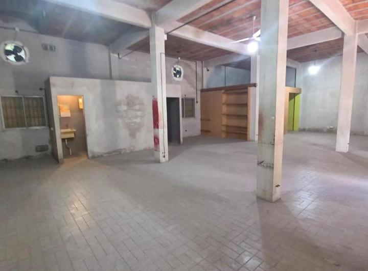 Bodega-Galpón · 150m²