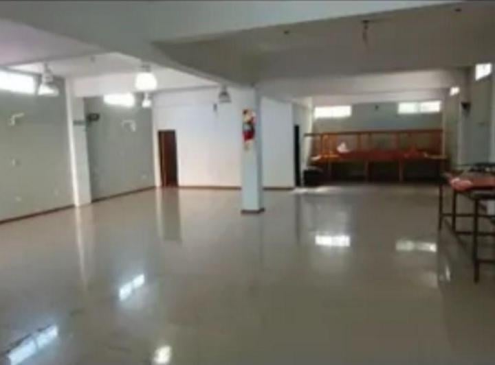Local comercial · 150m² · 2 Ambientes · 1 Cochera