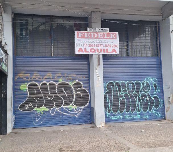 Local comercial · 225m²