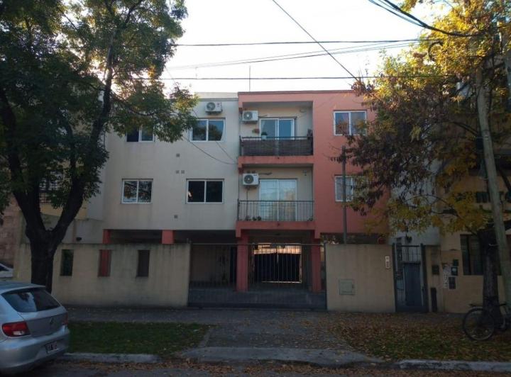 Departamento · 40m² · 2 Ambientes · 1 Cochera