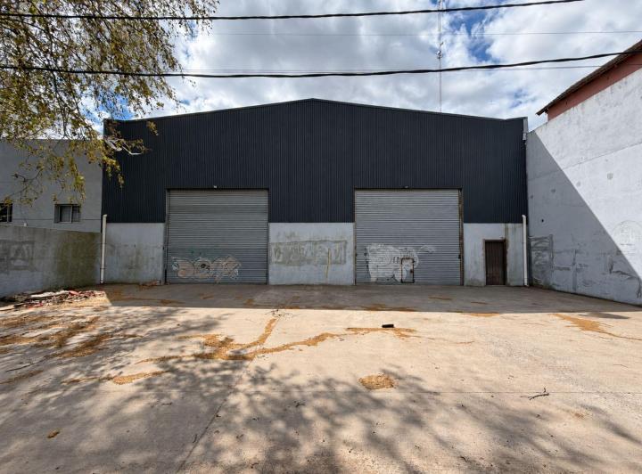 Bodega-Galpón · 360m²