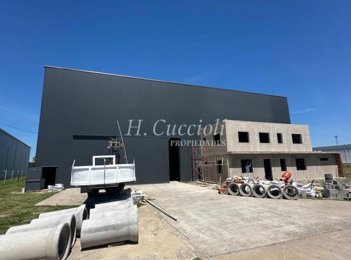 Bodega-Galpón · 1000m² · 3 Ambientes