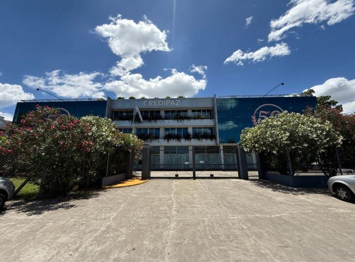 Local comercial · 440m²