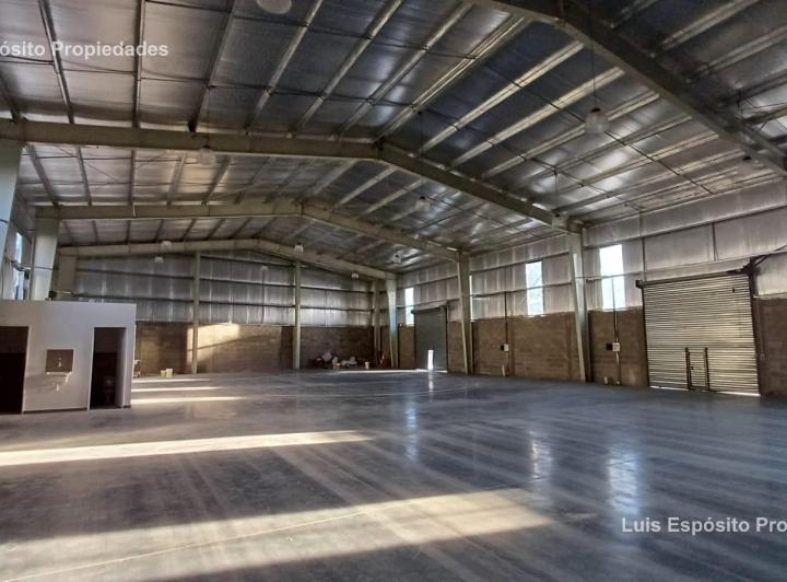 Bodega-Galpón · 920m²