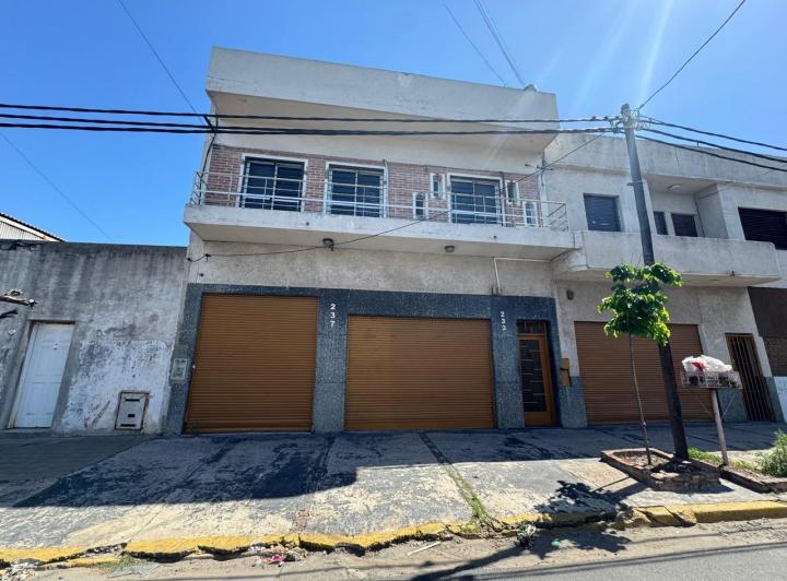 Terreno · 400m² · 1 Cochera
