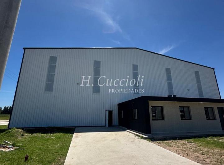 Bodega-Galpón · 2000m² · 3 Ambientes