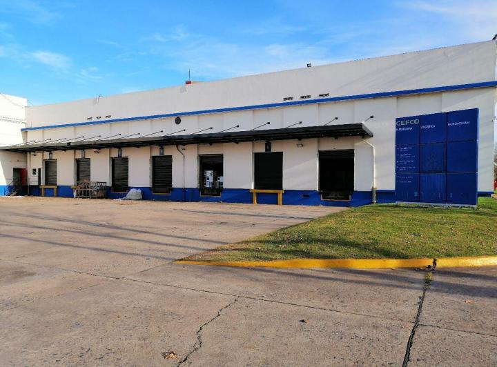 Depósito · 10600m²