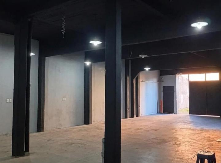 Bodega-Galpón · 200m² · 1 Cochera