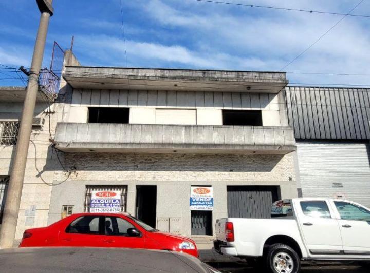Bodega-Galpón · 300m² · 3 Ambientes