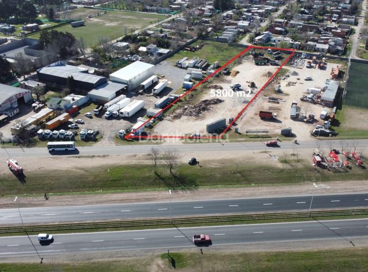 Terreno · 5800m²