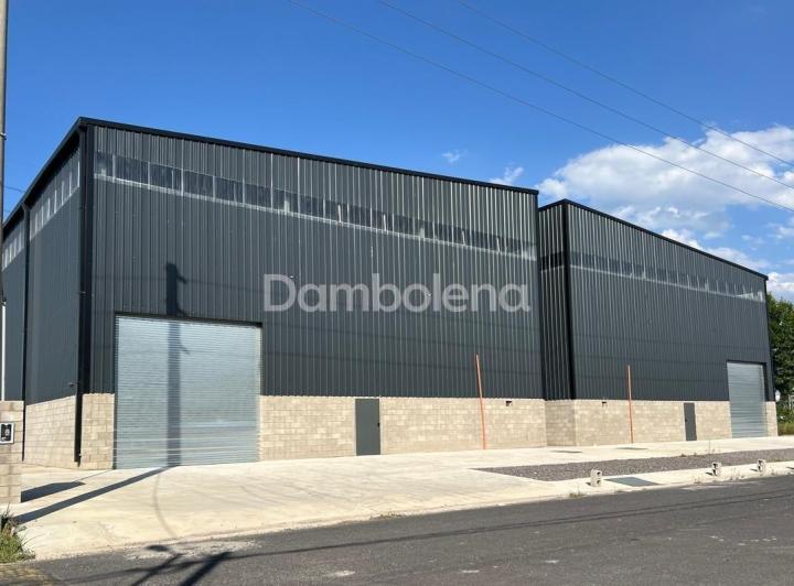 Bodega-Galpón · 920m²