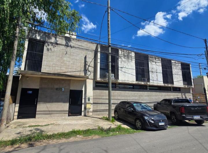 Bodega-Galpón · 900m²