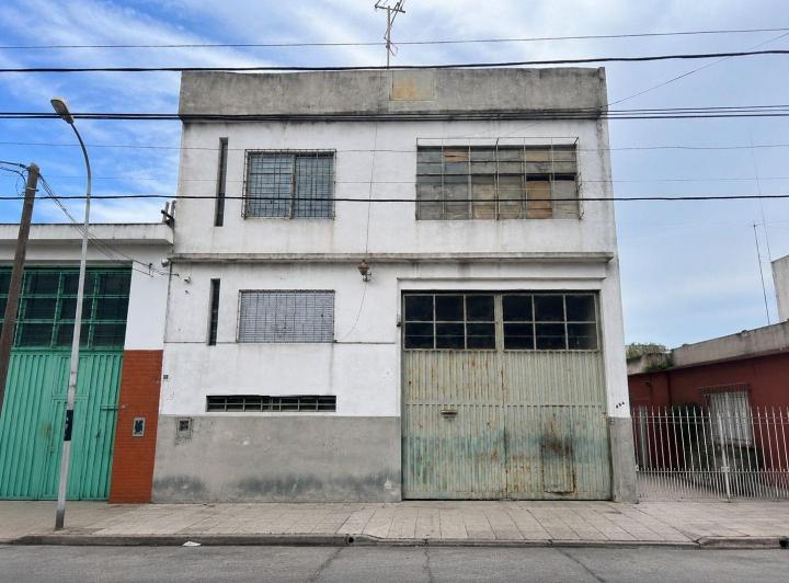 Bodega-Galpón · 525m²