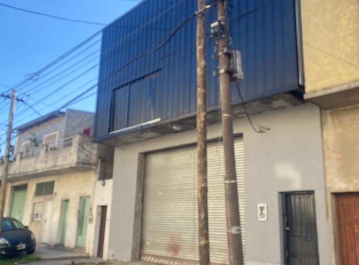 Bodega-Galpón · 275m²