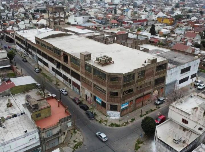 Depósito · 4468m²