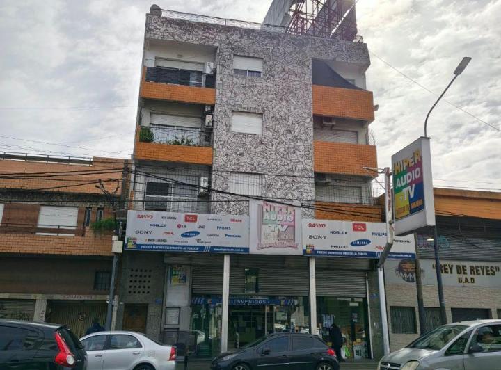 Local comercial · 740m²
