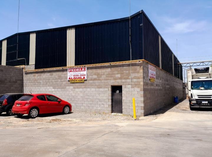 Bodega-Galpón · 812m²