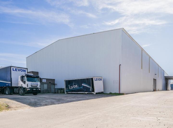 Bodega-Galpón · 6600m² · 5 Cocheras