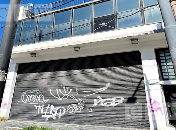 Local comercial · 375m² · 4 Cocheras