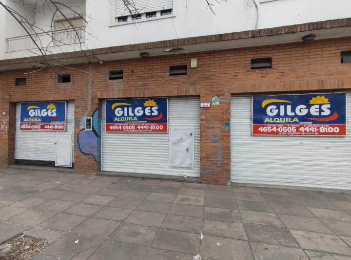 Local comercial · 221m²