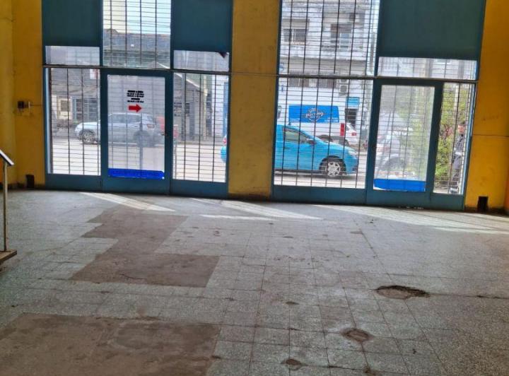 Local comercial · 170m²