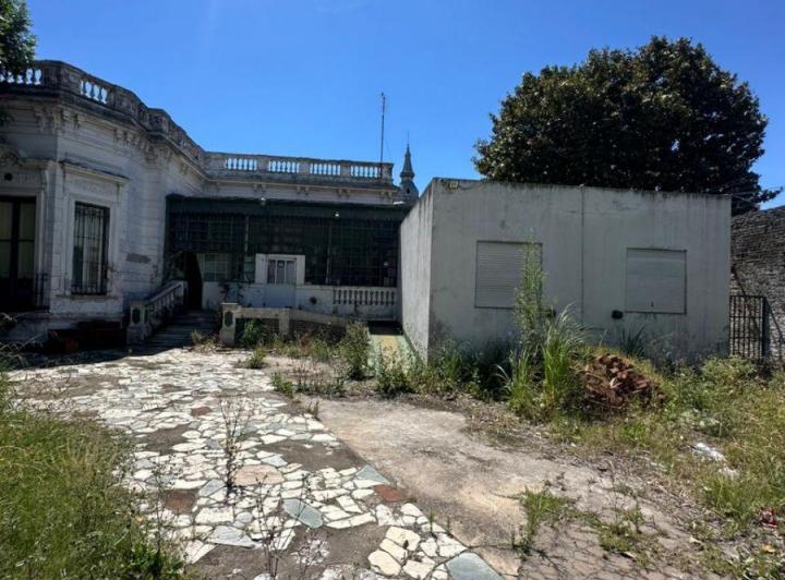 Local comercial · 590m² · 9 Ambientes