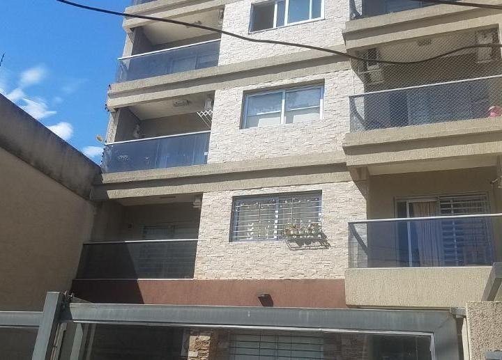Departamento · 48m² · 2 Ambientes · 1 Cochera