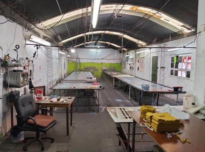 Bodega-Galpón · 450m² · 1 Ambiente · 2 Cocheras