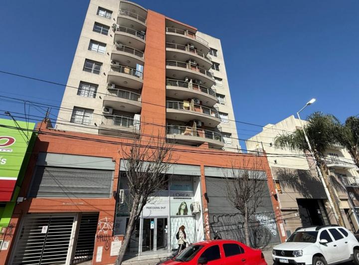 Departamento · 40m² · 2 Ambientes · 1 Cochera